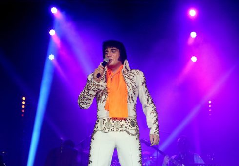 Elvis-Tribute-Artist-World-Tour-Foto-04-Shawn-Klush-scaled(1)