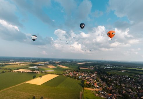 Niederrhein Tourimus Fräulein - Heißluftballon Ballonfahrt Wolkentaxi Kevelaer-60-752x502
